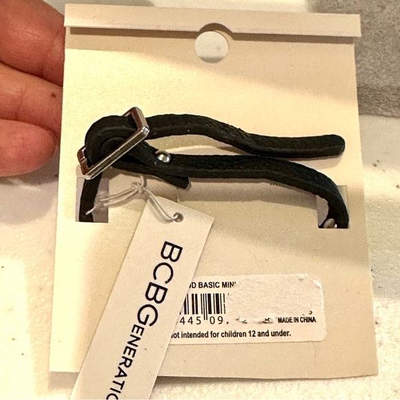 NWT Set of 2 BCBGeneration Bracelets- “Fearless” and “Blessed” silver on leather - Picture 10 of 10